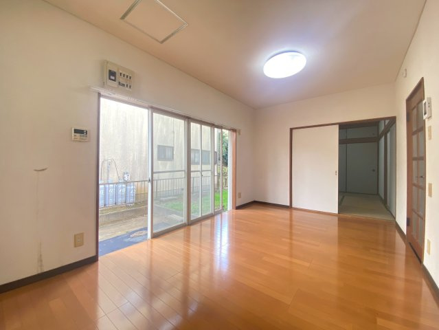 【居間・リビング】