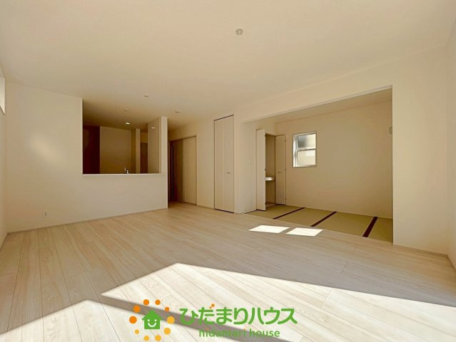 久喜栗原第2　新築一戸建て　07　リーブルガーデンの居間・リビング|17帖の大型LDK！！