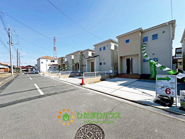 久喜栗原第2　新築一戸建て　07　リーブルガーデンの前面道路含む現地写真|車通りも少ない道道路！！