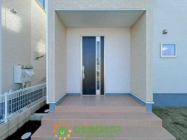 久喜栗原第2　新築一戸建て　07　リーブルガーデンの玄関|間口の大きい玄関！！
