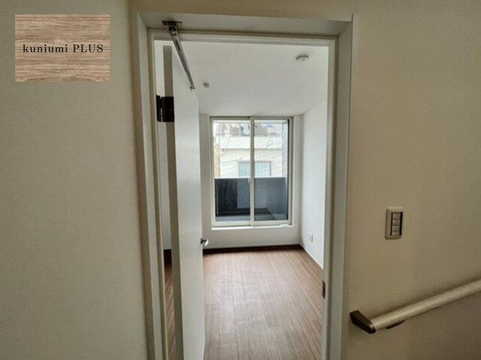 大阪市城東区野江3丁目　B号地の洋室