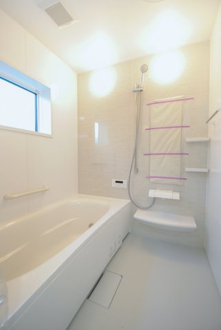 東御市和　中古住宅の浴室