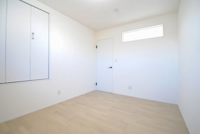 東御市和　中古住宅の洋室