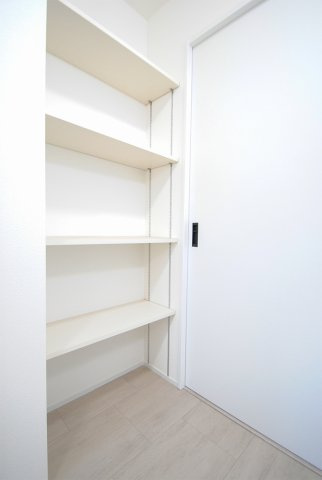 東御市和　中古住宅の収納