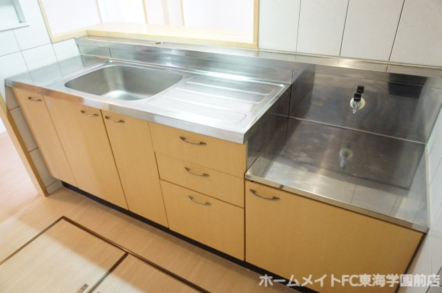 熊本市北区楡木４丁目のアパートのキッチン