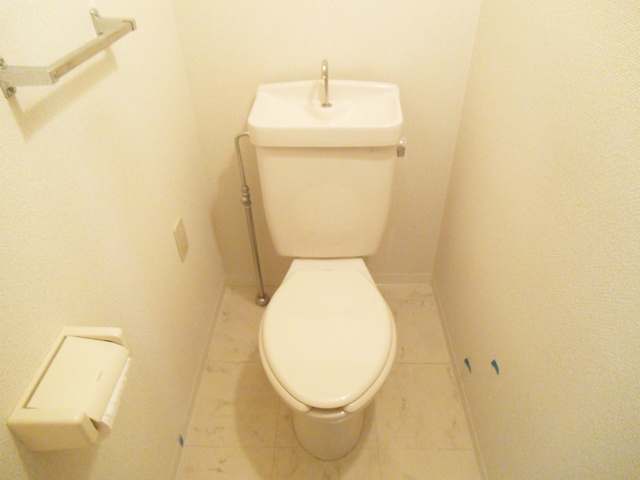 ネオ・プロミネンスのトイレ|バストイレ別です♪