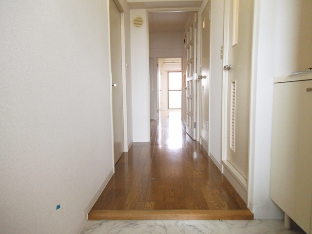 ネオ・プロミネンスの玄関|玄関です♪