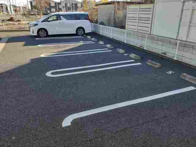 【駐車場】 | グレイスフル | 駐車場