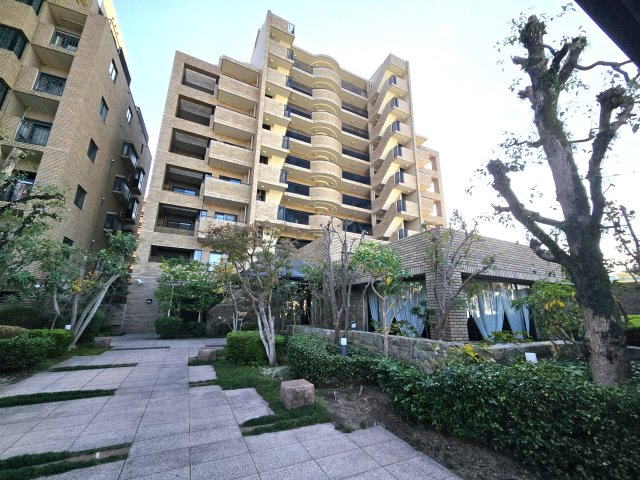 ルッシュ西公園の外観