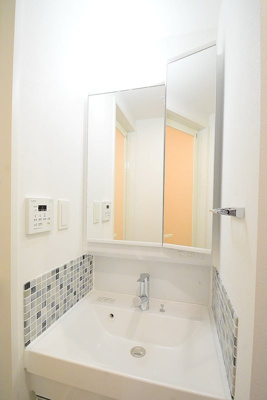 【洗面所】 | ステージファースト千葉中央 | ※カラータイプ異なります