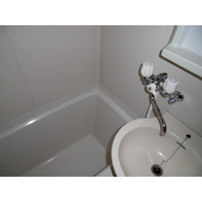 【浴室】 | サンライズビル | 落ち着いた空間のお風呂です