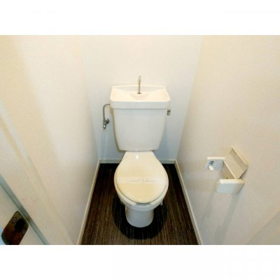 【トイレ】 | レピュート高岡C | トイレです