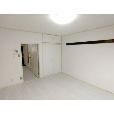 【居間・リビング】 | レピュート高岡C | おしゃれなリビングです