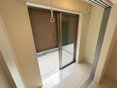 【内装】 | イルミナーレ | 窓シャッター