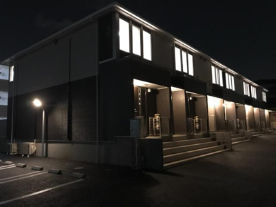 【外観】 | イルミナーレ | 外観写真（夜）