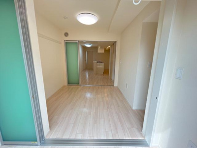 【内装】 | イルミナーレ | 室内