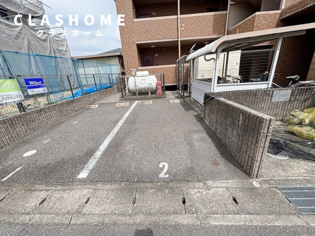 ハイタウンロボキャラ　　刈谷市近郊の賃貸ならクラスホーム刈谷店の駐車場