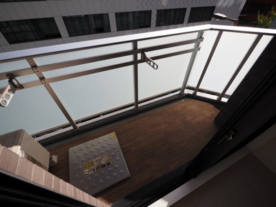 【バルコニー】 | ルーエ本町 | 開放的で明るい空間を演出してくれるバルコニーです