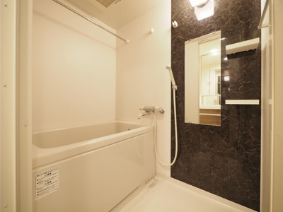 【浴室】 | ルーエ本町 | コンパクトで使いやすいお風呂です