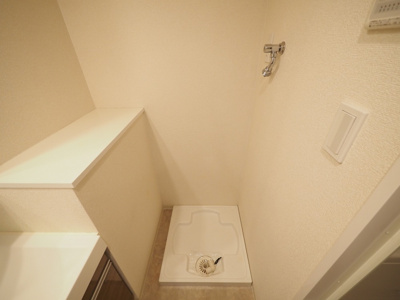 【設備】 | ルーエ本町 | 洗濯機置き場です