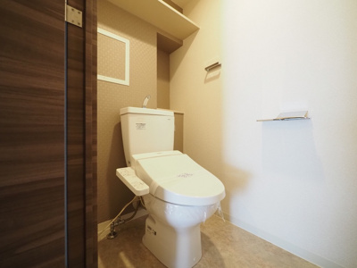 【トイレ】 | ルーエ本町 | 落ち着いたトイレです