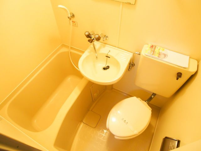 レジデンス清水ヶ丘の浴室