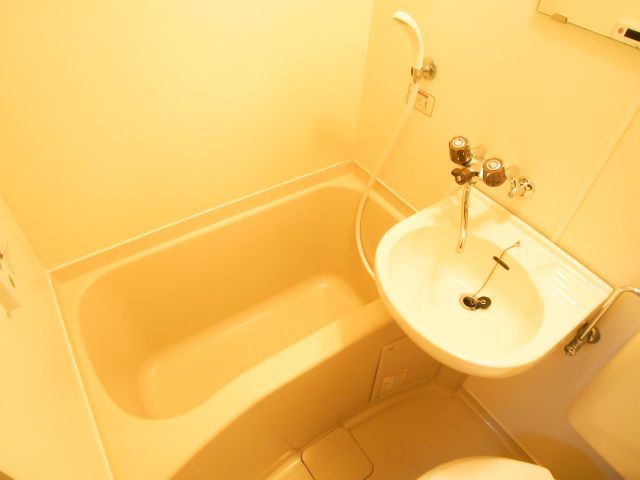 レジデンス清水ヶ丘の浴室