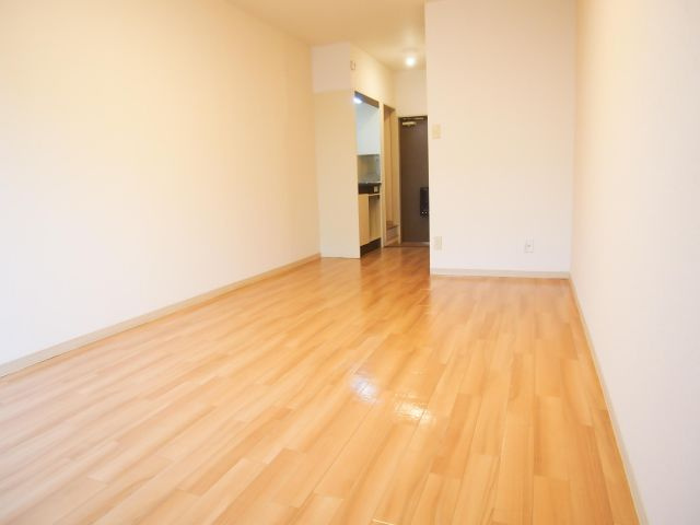 レジデンス清水ヶ丘の洋室