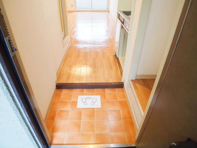 レジデンス清水ヶ丘の玄関