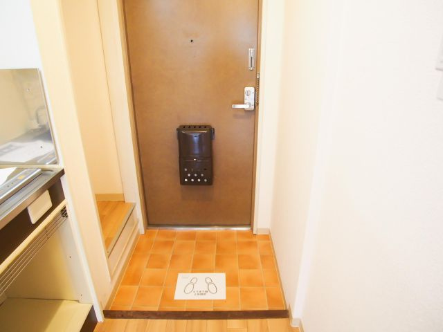 レジデンス清水ヶ丘の玄関