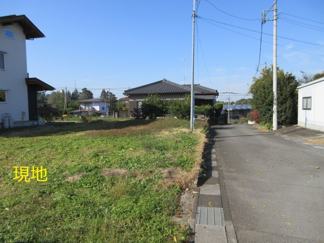 中古戸建　熊谷市千代64-1（期間限定現況販売）の前面道路含む現地写真