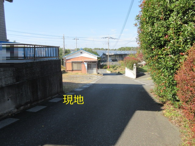 中古戸建　熊谷市千代64-1（期間限定現況販売）の前面道路含む現地写真
