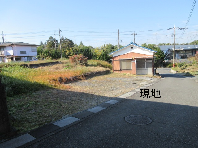 中古戸建　熊谷市千代64-1（期間限定現況販売）の前面道路含む現地写真