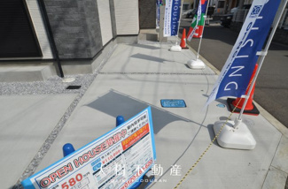 【駐車場】