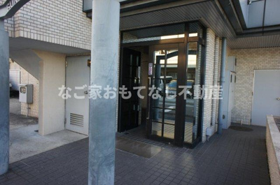 【エントランス】 | サニーサイドハウス | サニーサイドハウス　西区の物件はなご家おもてなし不動産へ。