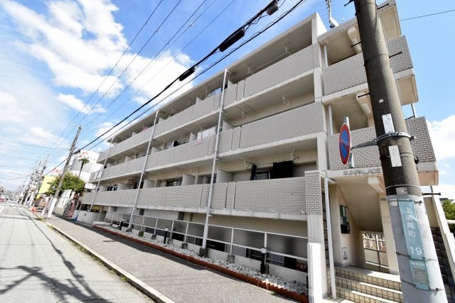 サンパレス甲子園の外観