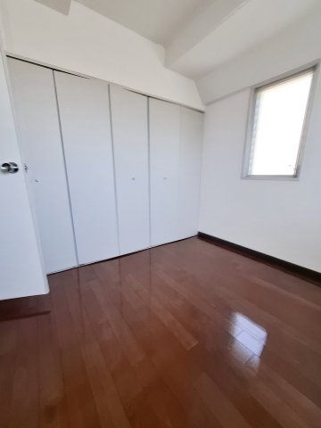 サンパレス甲子園の洋室