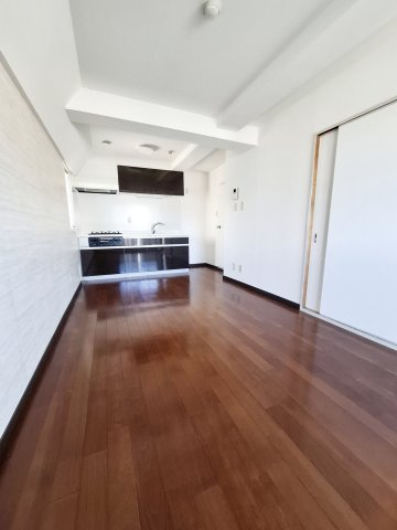 サンパレス甲子園の居間・リビング