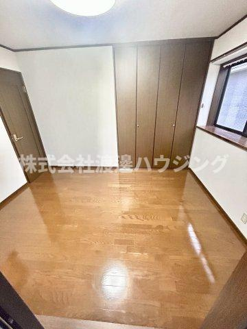 富田丘町一戸建の洋室