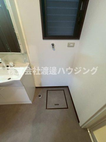 富田丘町一戸建の設備|室内洗濯機置場