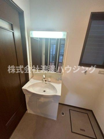 富田丘町一戸建の洗面所