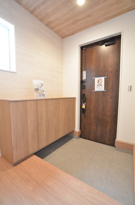【玄関】 | 綾瀬市深谷上７丁目 新築戸建て 全5棟【仲介手数料無料】