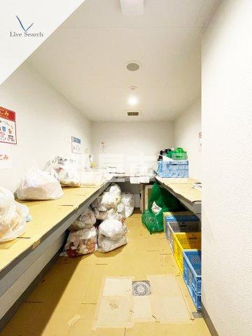 レオーネ南千住Ⅱのその他共用部分|敷地内ごみ置き場
