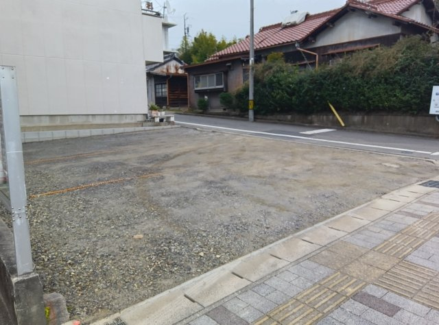 六供町借地の駐車場