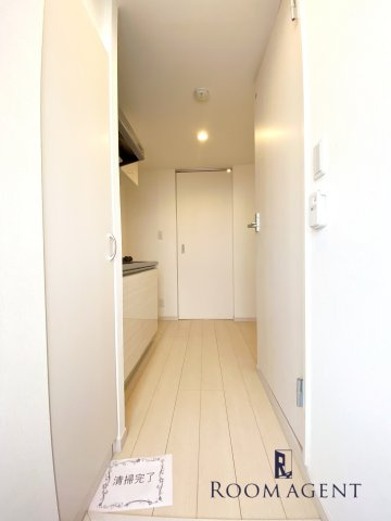 リブリ・自由ヶ丘コートの玄関