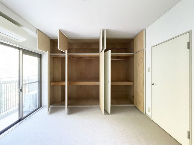 藤和ライブタウン甲陽園山王町C棟の収納