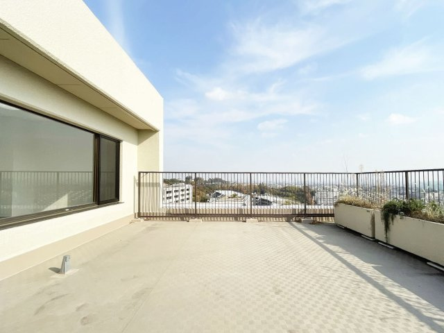 藤和ライブタウン甲陽園山王町C棟のバルコニー