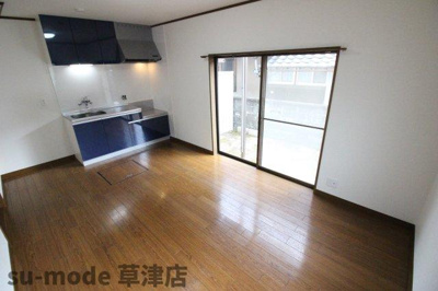 【居間・リビング】 | 小柿8丁目テラス | 居間です