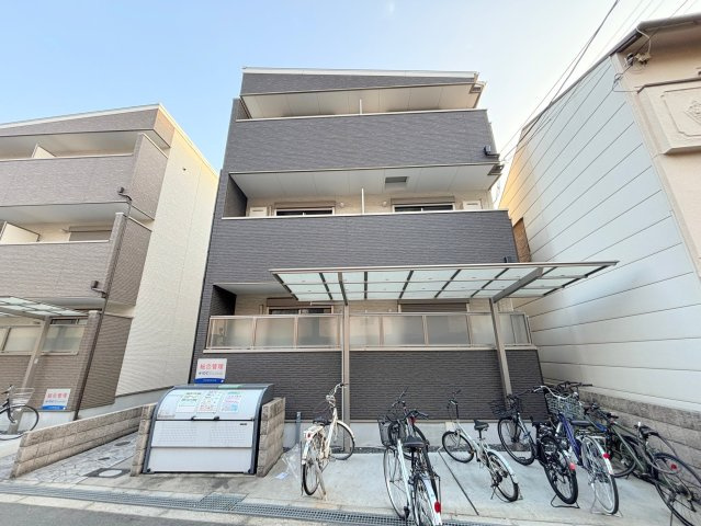セレニティ田川北A棟の外観