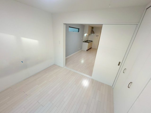 セレニティ田川北A棟の居間・リビング